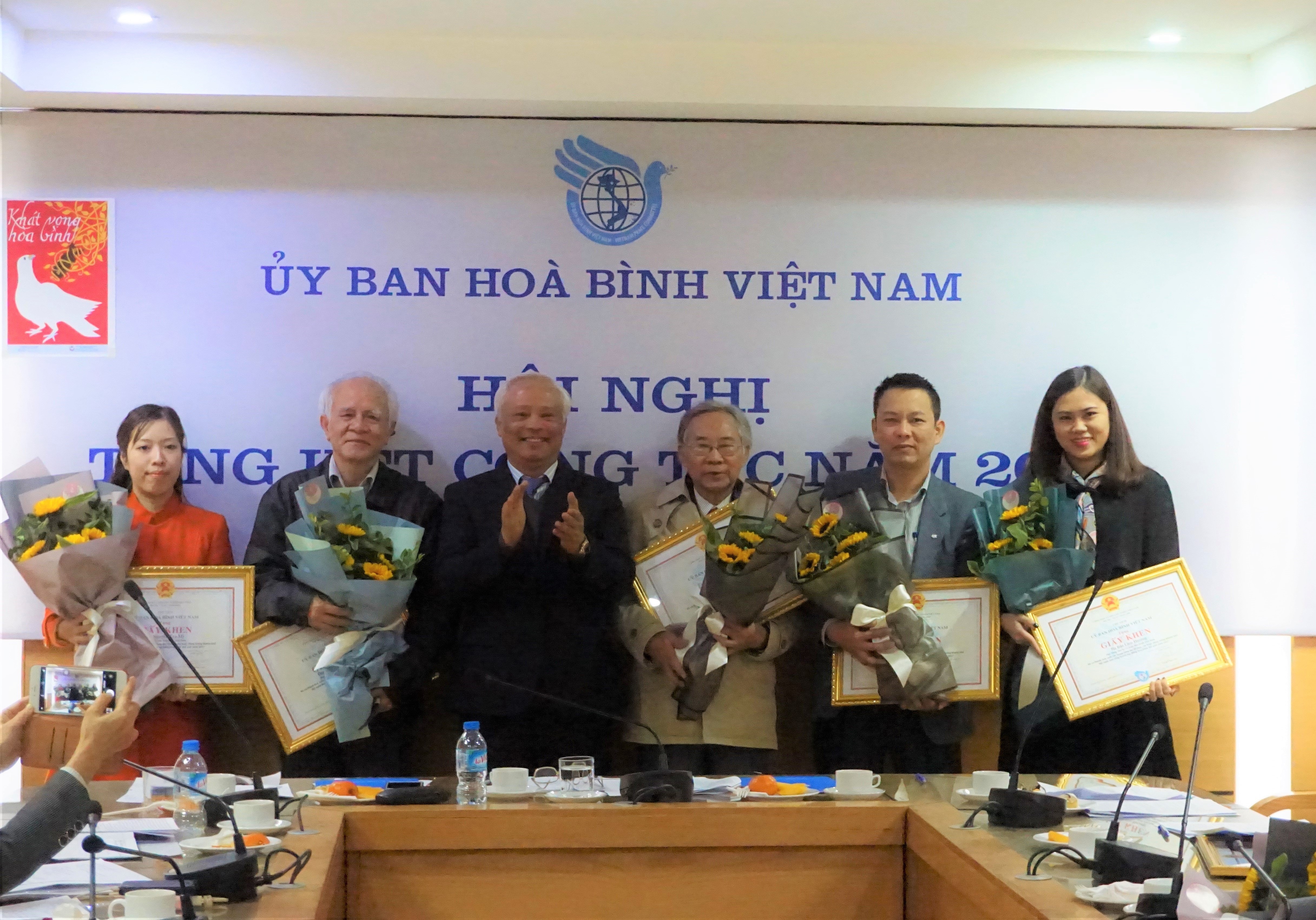uy ban hoa binh viet nam tich cuc tham gia cac dien dan quoc te phat trien giao duc hoa binh trong nuoc