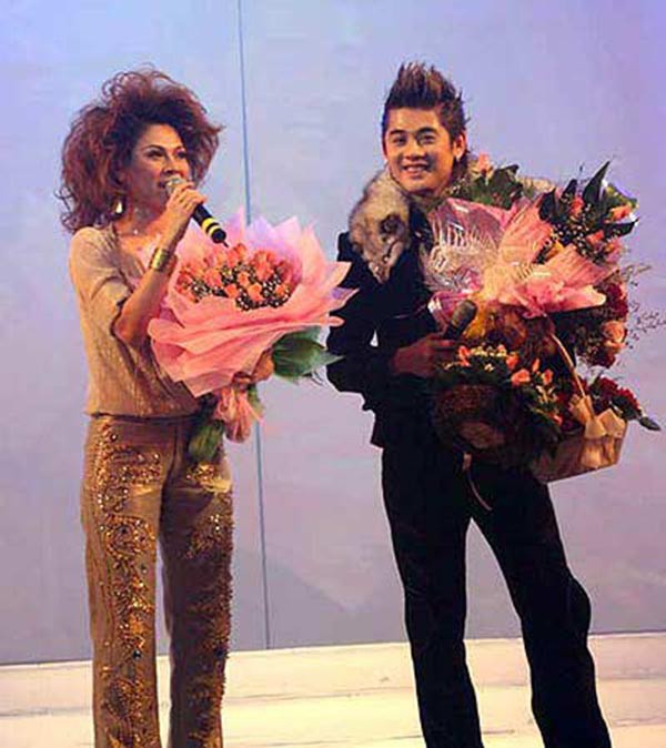 thanh thao tiet lo lam khanh chi len lut mac trom vay khi con la con trai
