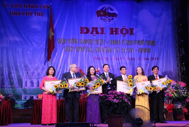 phat trien tinh huu nghi tot dep giua viet nam va lien bang nga
