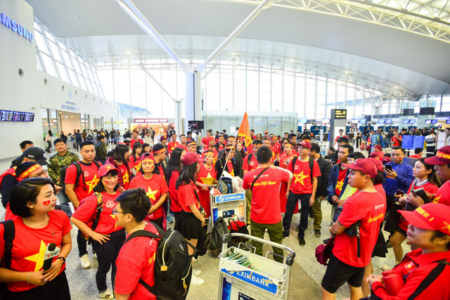 co dong vien sang malaysia tiep lua cho doi tuyen viet nam