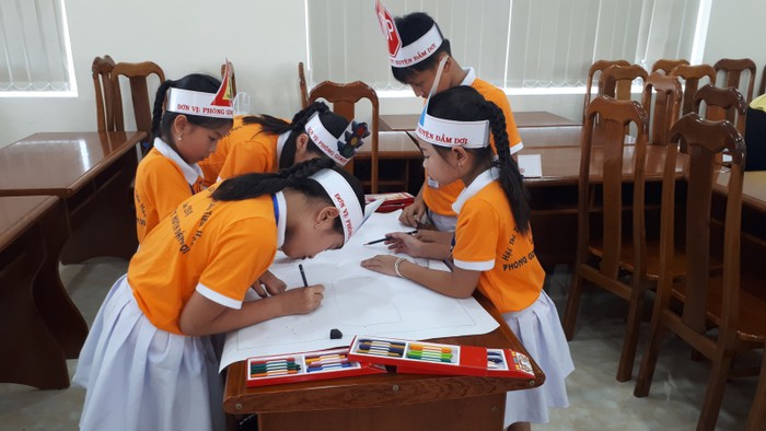 ca mau 45 thi sinh tham du hoi thi tim hieu an toan giao thong cap tieu hoc