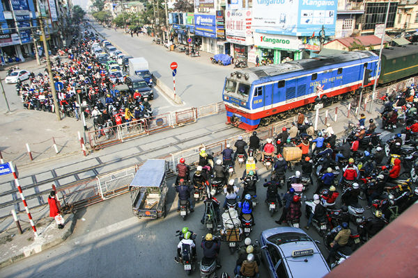 nhung dieu can biet khi lai xe bang qua duong sat