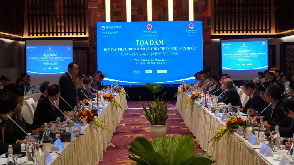Toàn cảnh buổi tọa đàm. Ảnh: UBND tỉnh TT-Huế Toàn cảnh buổi tọa đàm. Ảnh: UBND tỉnh TT-Huế