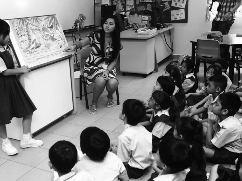 Tiếng Anh được Singapore đưa vào làm ngôn ngữ giảng dạy trong trường học từ rất sớm. Ảnh: Tiếng Anh được Singapore đưa vào làm ngôn ngữ giảng dạy trong trường học từ rất sớm. Ảnh:
