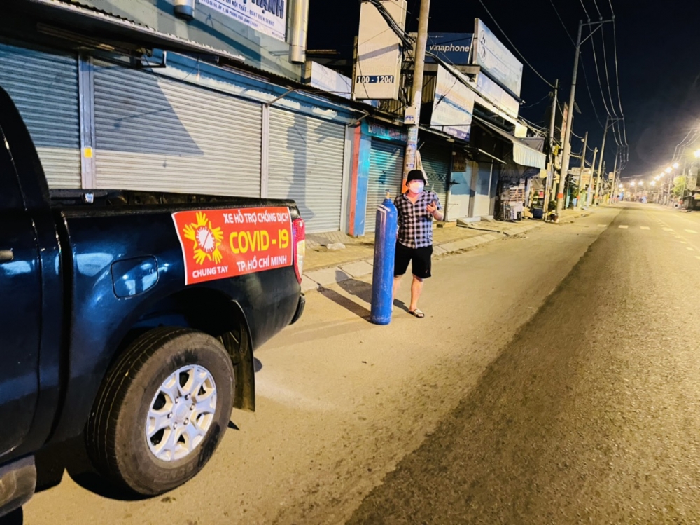 Những chuyến xe chở oxy miễn phí đến tận nhà những người dân không may mắc COVID-19 Những chuyến xe chở oxy miễn phí đến tận nhà những người dân không may mắc COVID-19