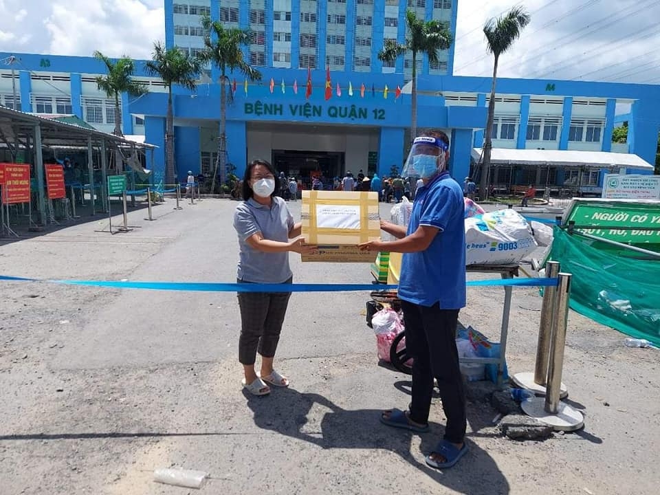 Những cơ số thuốc men cần thiết được trao cho các bệnh viện trên địa bàn TP. HCM Những cơ số thuốc men cần thiết được trao cho các bệnh viện trên địa bàn TP. HCM