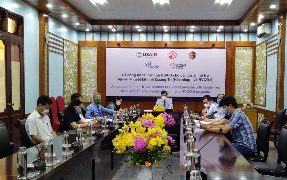 Lễ công bố trực tuyến dự án dành cho NKT tại đầu cầu Quảng Trị. Ảnh: Minh Trang/VGP
