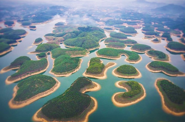 Spectacular Thac Ba Lake Hidden in the Northwestern Wood Spectacular Thac Ba Lake Hidden in the Northwestern Wood