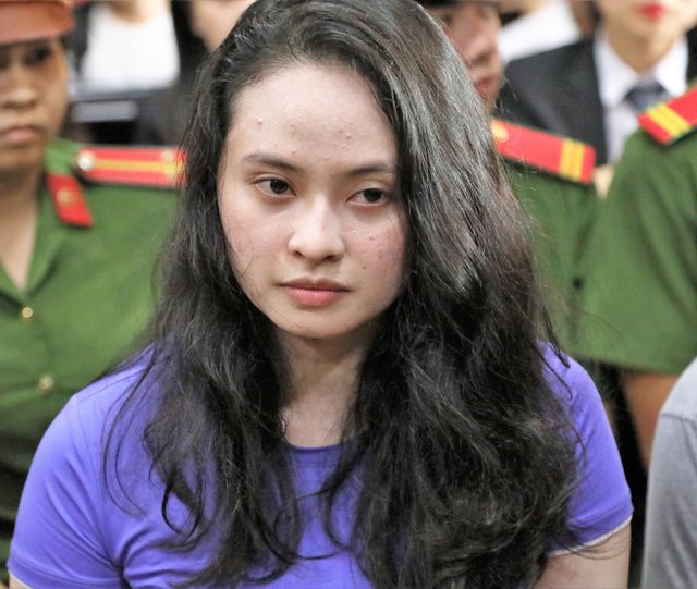 Ngọc Miu xin trả lại xe Mercedes cho ngân hàng ngoc miu xin tra lai xe mercedes cho ngan hang