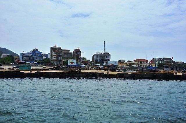 Dân đảo Lý Sơn ồ ạt bán đất ven biển nguoi dan ly son o at ban dat ven bien