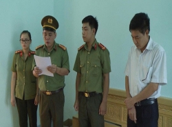 giam doc so giao duc son la nghi huu giua nghi van nang diem 1 ty dong