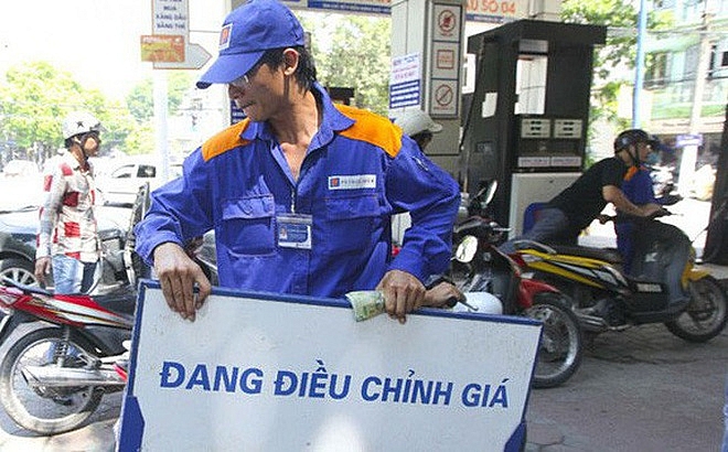 Giá xăng sẽ tiếp tục giảm? gia xang dang co xu huong giam