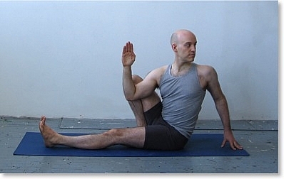 Yoga giúp cải thiện sức khỏe như thế nào? cai thien suc khoe bang yoga