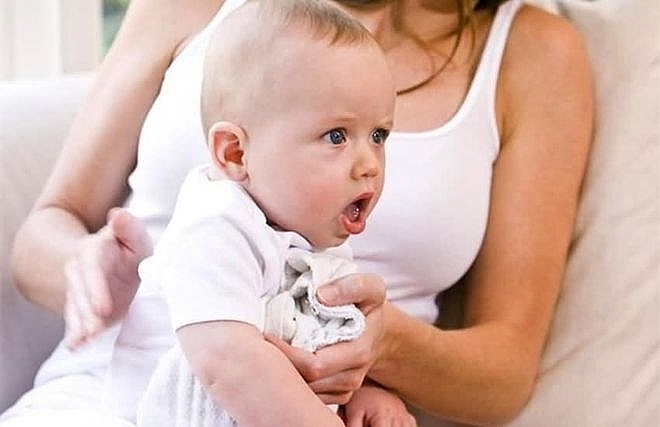 Cách xử trí khi trẻ bị ho và cảm lạnh cach xu tri khi tre bi ho va cam lanh