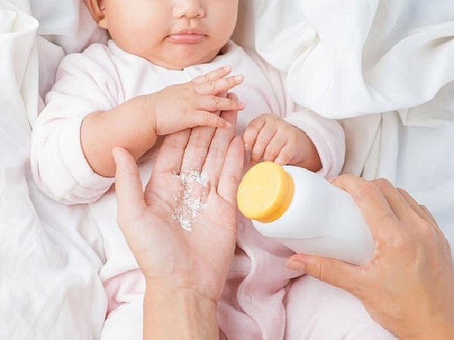 Mẹo trị hôi chân khi đi giày hiệu quả meo tri hoi chan khi di giay hieu qua
