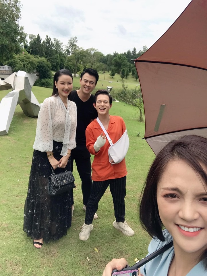 Facebook sao Việt hôm nay (17/8): Ninh Dương Lan Ngọc đăng hình diễn viên “Gái già lắm chiêu 3” facebook sao viet hom nay 178 ninh duong lan ngoc dang hinh dien vien gai gia lam chieu 3