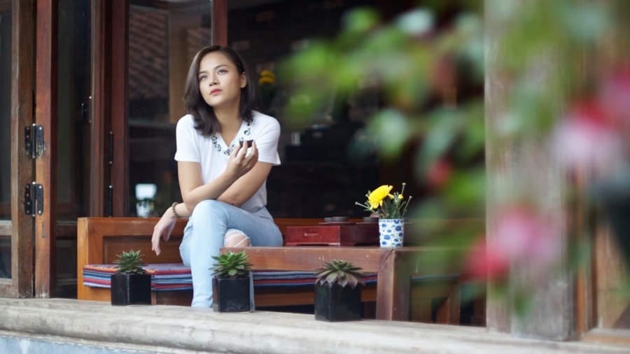Facebook sao Việt hôm nay (21/8): H’hen Niê đẹp xuất sắc với mái tóc dài facebook sao viet hom nay 218 hhen nie dep xuat sac voi mai toc dai