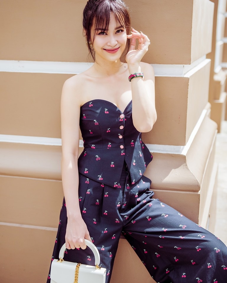 Tin tức sao Việt hôm nay (4/9): Đông Nhi bắt đầu kỳ nghỉ, Tiểu Vy dạo chơi Nhật Bản tin tuc sao viet hom nay 49 dong nhi bat dau ky nghi tieu vy dao choi nhat ban