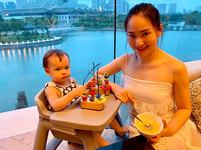 Tin tức sao Việt hôm nay (4/9): Đông Nhi bắt đầu kỳ nghỉ, Tiểu Vy dạo chơi Nhật Bản tin tuc sao viet hom nay 49 dong nhi bat dau ky nghi tieu vy dao choi nhat ban
