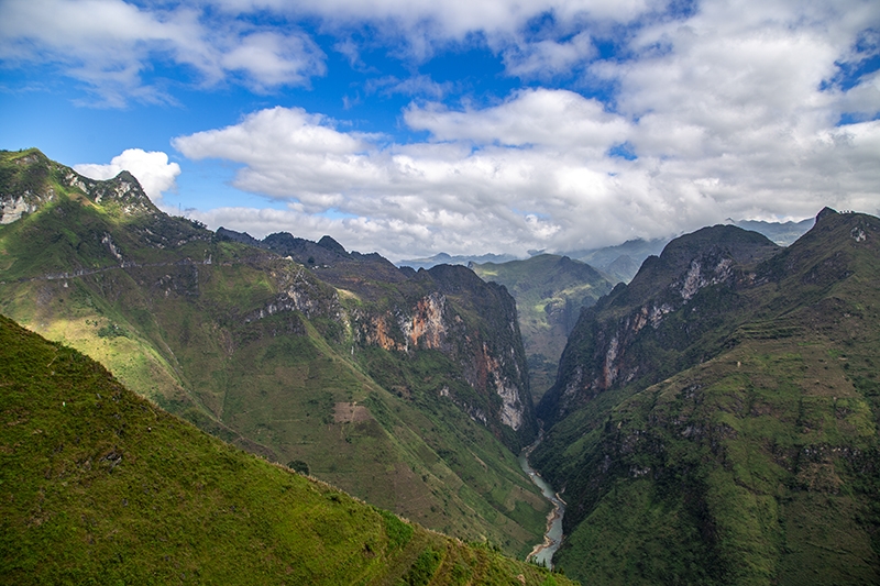 Hẻm vực Tu Sản (Hà Giang) kỳ vĩ nhất Đông Nam Á hem vuc tu san ha giang hem vuc ky vi nhat dong nam a
