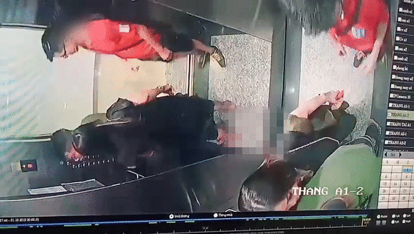 Người đàn ông ngang nhiên tiểu tiện trong thang máy chung cư ở TP. Hồ Chí Minh nguoi dan ong ngang nhien tieu tien trong thang may chung cu o tp ho chi minh