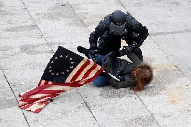 Police arrested violent protesters in the Capitol area - Photo: REUTERS 5749 bi2