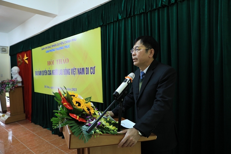 Major general, TS. Nguyen Van Ky, Deputy Chief of Human Rights Office, delivers the opening speech at the Conference. 0137 ht1