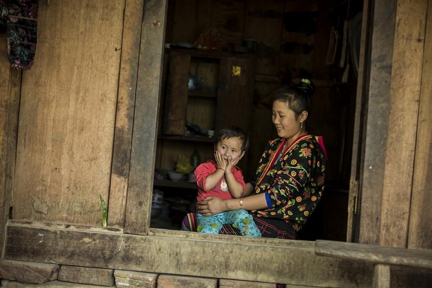 Vietnam cooperates with UNICEF and The Human Safety Net to strengthen the care and nurturing of children. Vietnam cooperates with UNICEF and The Human Safety Net to strengthen the care and nurturing of children.