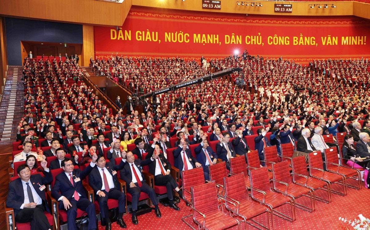 Nearly 1,600 delegates to the congress have approved key documents at the closing ceremony. 4516 dh1