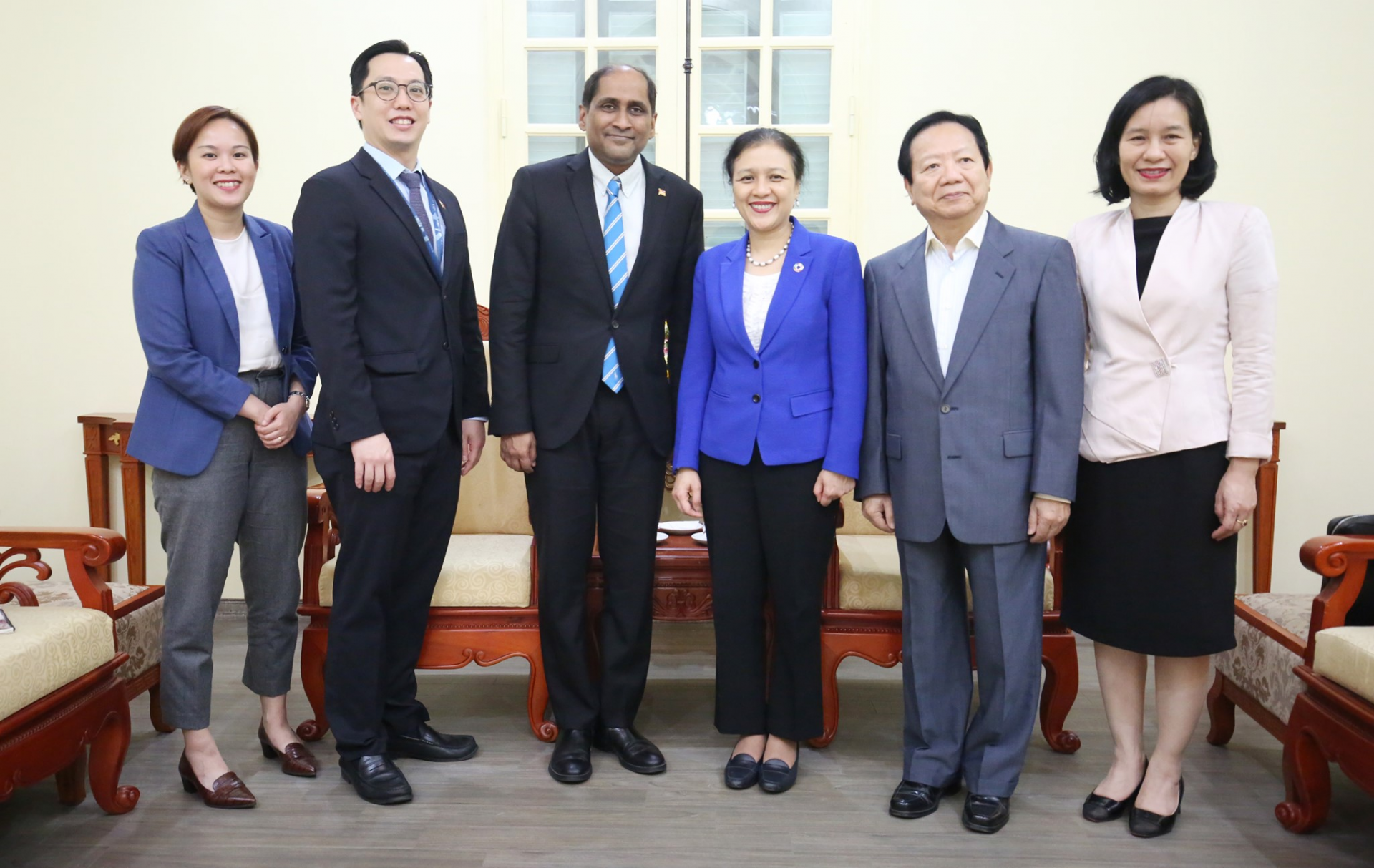 Newly appointed Singaporean Ambassador to pay a courtesy visit to the VUFO President Newly appointed singaporean ambassador to pay a courtesy visit the vufo president
