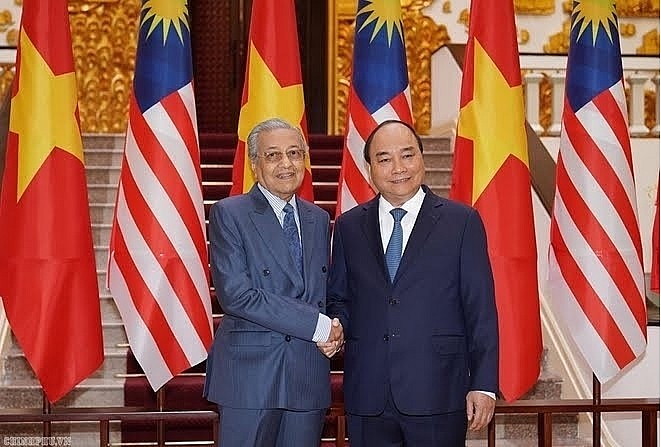 Prime Minister Nguyen Xuan Phuc and Malaysian Prime Minister Mahathir Mohamad in August 2019. (Photo: VGP) Prime Minister Nguyen Xuan Phuc and Malaysian Prime Minister Mahathir Mohamad in August 2019. (Photo: VGP)