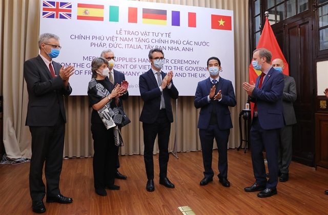 Vietnam donates 550,000 masks to five European worst affected by coronavirus Vietnam donates 550,000 masks to five European worst affected by coronavirus