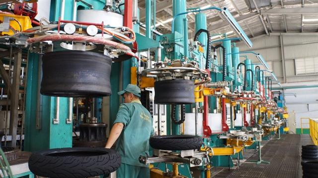 Vietnam aims its goal 7 pct GDP growth next five years vietnam targets 7 pct gdp growth over next five years