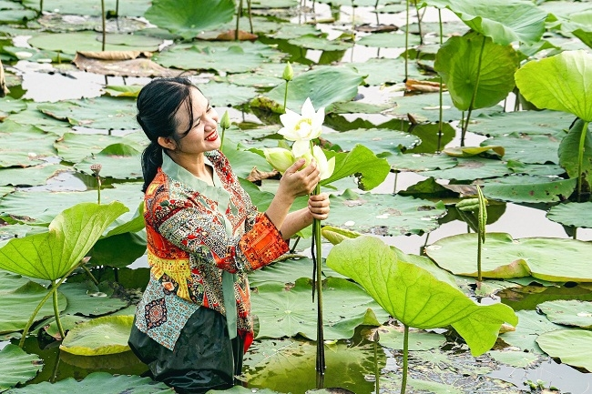 The Embassy of Bulgaria funds a Vietnamese project of Lotus, an opportunity for rural women's development The Embassy of Bulgaria funds a Vietnamese project of Lotus, an opportunity for rural women's development