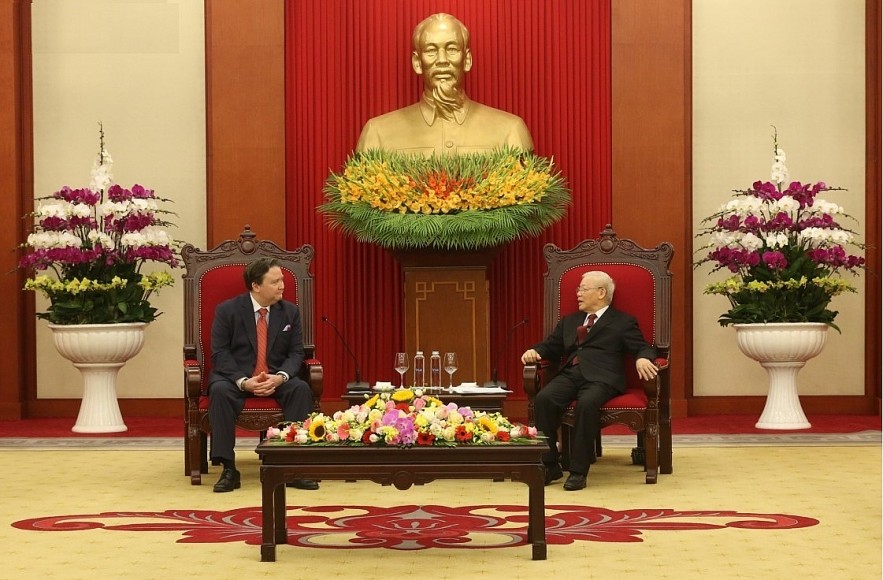 Party General Secretary Nguyen Phu Trong (R) hosts US Ambassador Marc E. Knapper Party General Secretary Nguyen Phu Trong (R) hosts US Ambassador Marc E. Knapper