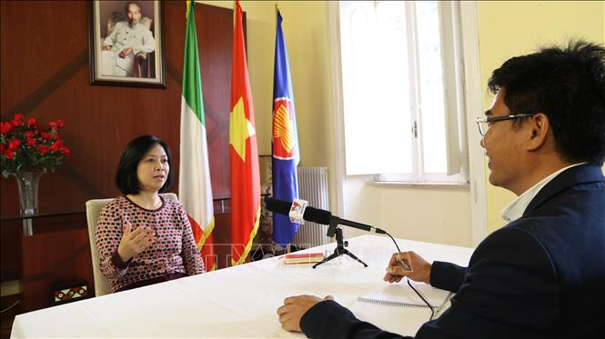 The Vietnamese Embassy in Italy provided medical supplies to support the host country against COVID-19 the vietnamese embassy in italy provided medical supplies to support the host country against covid 19