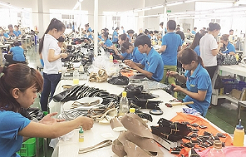 exports and industrial production bounce back in vns biggest economic engine