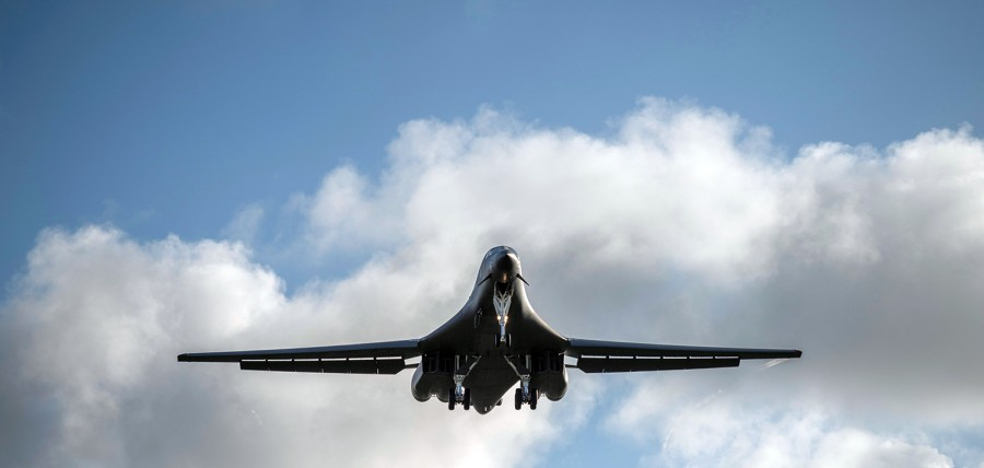 China deploys 2 aircraft carriers while the US's two Air Force B-1B Lancer bombers flying over the East Sea china deploys 2 aircraft carriers while the uss two air force b 1b lancer bombers flying over the east sea