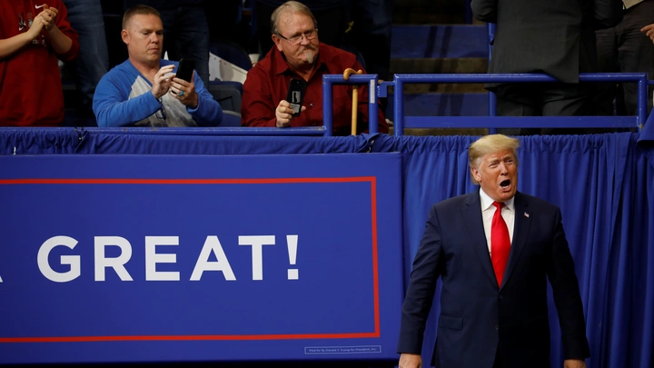 President Trump amid media storm against his first reaction to 100,000 deaths, still focuses on “Make America Great Again” president trump amid media storm against his first reaction to 100000 deaths still focuses on make america great again