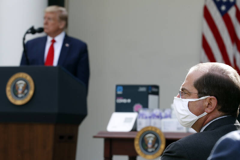President Trump amid media storm against his first reaction to 100,000 deaths, still focuses on “Make America Great Again” president trump amid media storm against his first reaction to 100000 deaths still focuses on make america great again