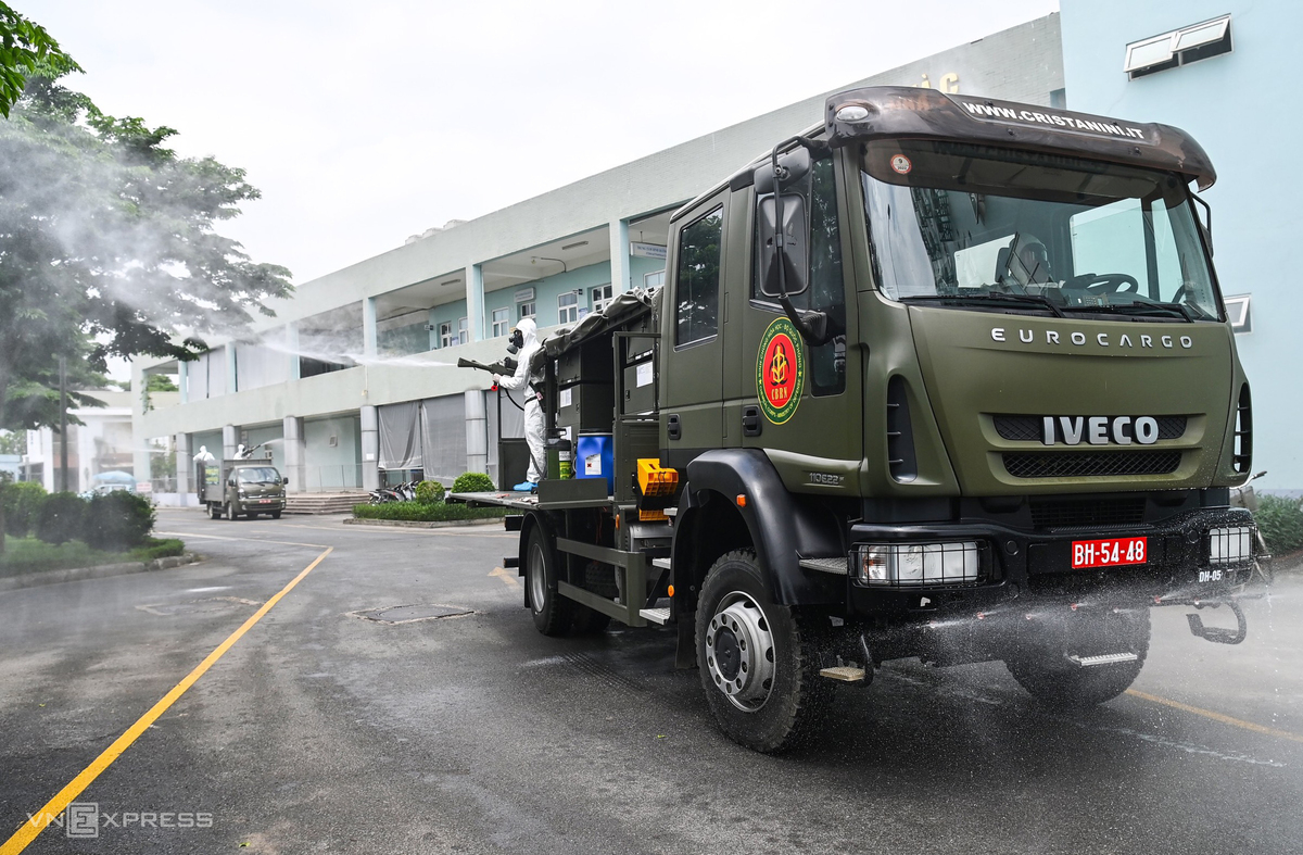 In Photos: Hanoi cancer hospital disinfected after Covid-19 cases detected In Photos: Hanoi cancer hospital disinfected after Covid-19 cases detected