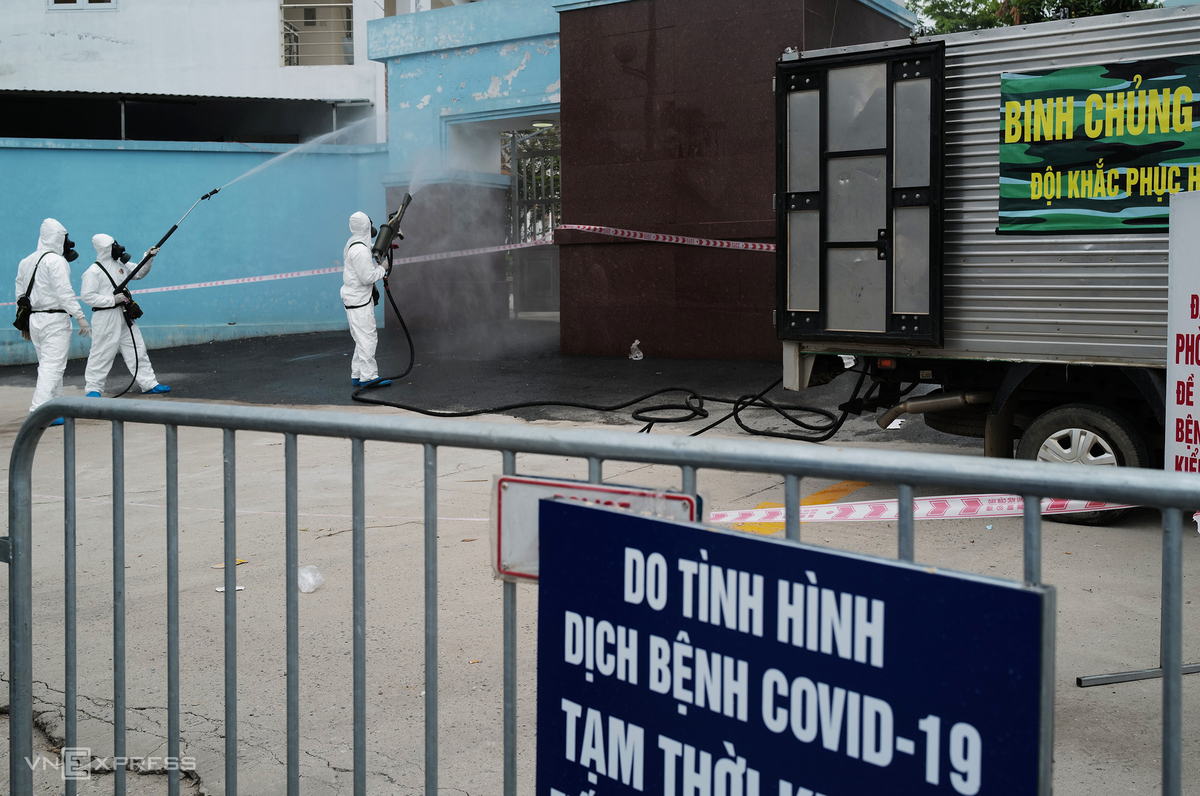 In Photos: Hanoi cancer hospital disinfected after Covid-19 cases detected In Photos: Hanoi cancer hospital disinfected after Covid-19 cases detected