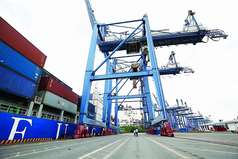 Vietnam challenges itself to new goals for economic growth in 2020 Vietnam challenges itself to new goals for economic growth in 2020