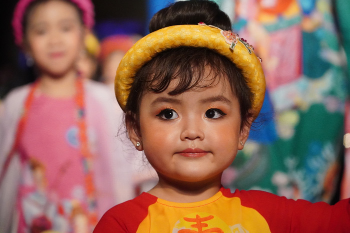 undefined 0248 aodai7