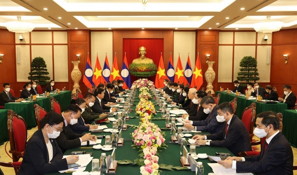 The two sides hold talks The two sides hold talks