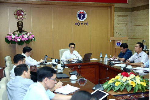 eputy PM Vu Duc Dam chairs the National Steering Committee on COVID-19 Prevention and Control meeting in Hanoi 2813 vov