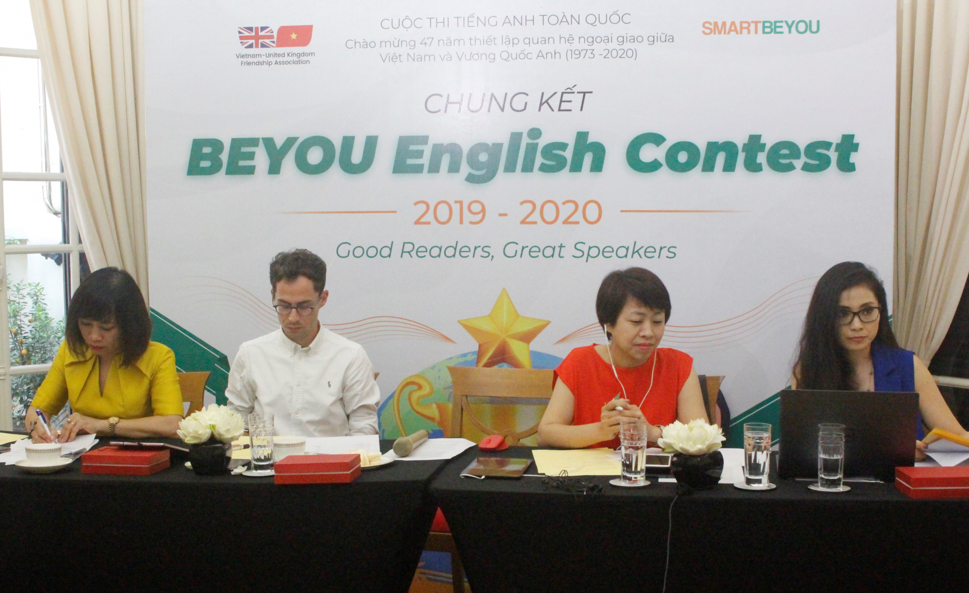 The jury of the final round of the BEYOU English Competition 2019-2020. 4110 el1