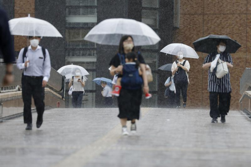 'Severe' Covid-19 Cases Surge in Tokyo While New Tropical Storm Spares Olympics 'Severe' Covid-19 Cases Surge in Tokyo While New Tropical Storm Spares Olympics