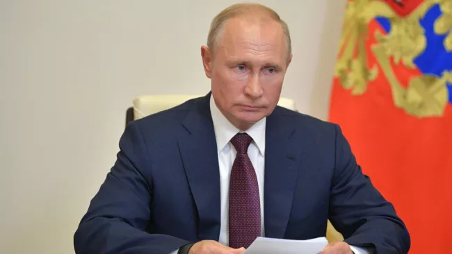 Russia just approved a coronavirus vaccine for use in tens of thousands of people, though it has not been thoroughly tested for effectiveness, according to news reports. 2235 nga