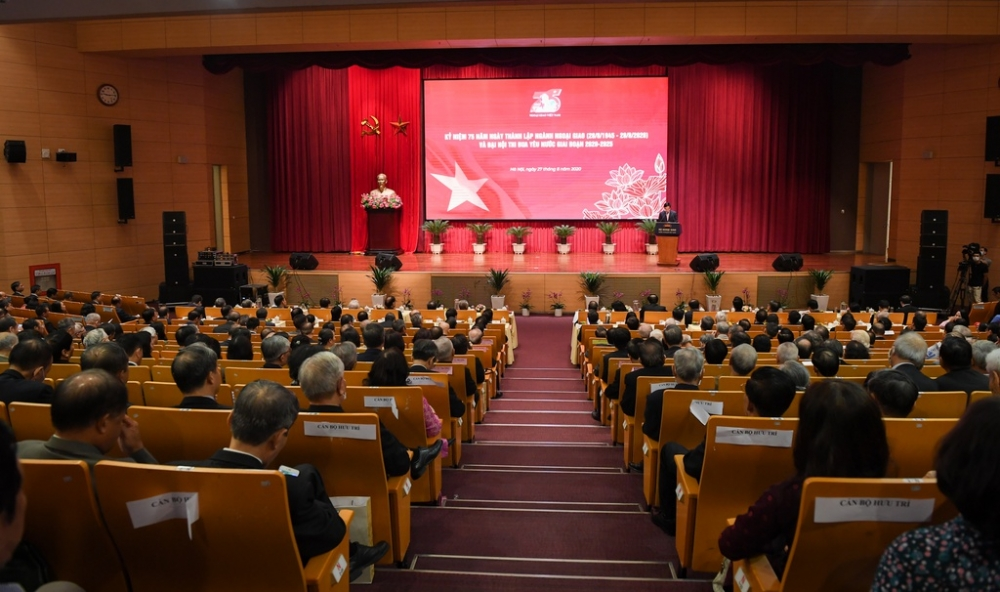 The Prime Minister desires the diplomacy to succeed in five political misions